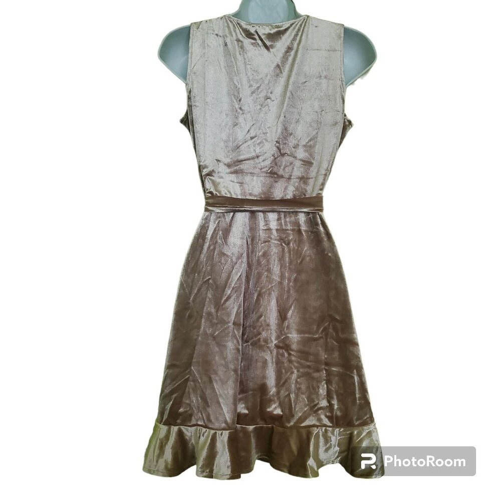Bb Dakota women mini dress Size Large sleeveless Pale Gold Wrap Ruffle Velvet - Picture 5 of 16